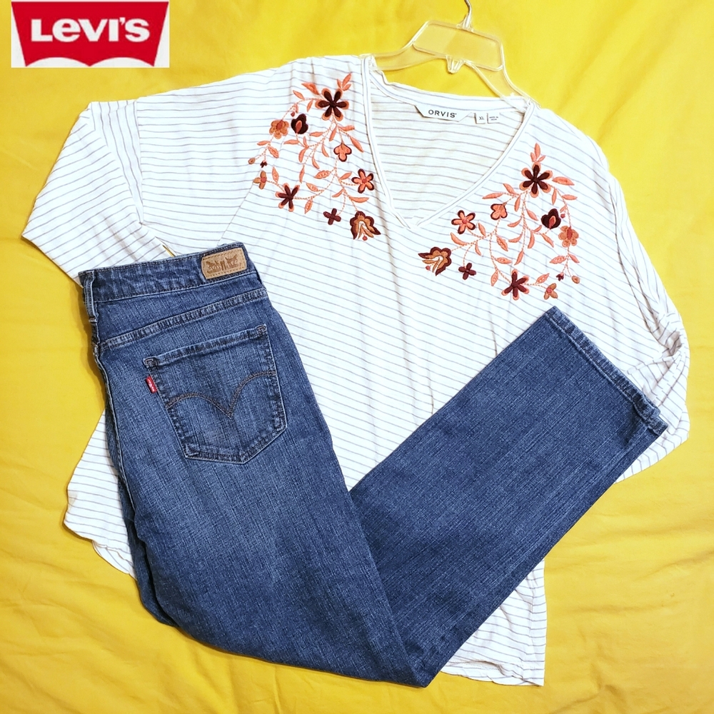 Levi's  Straight Leg Jeans